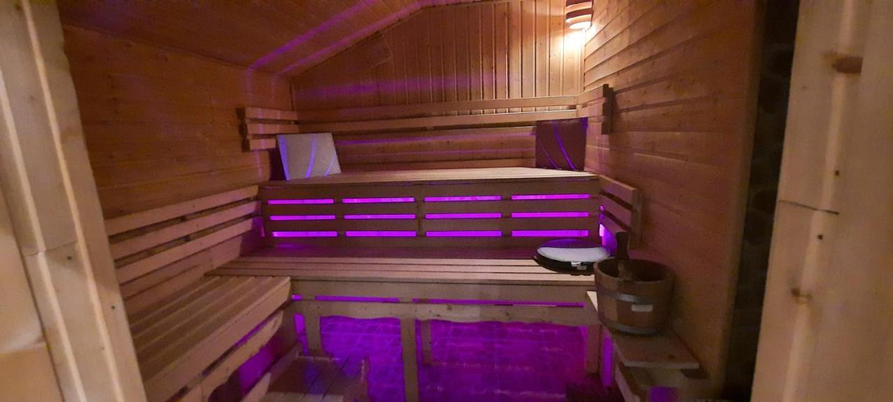 Bungalow Mit Sauna In Einer Ruhige Wald Lage. Grossnaundorf 외부 사진